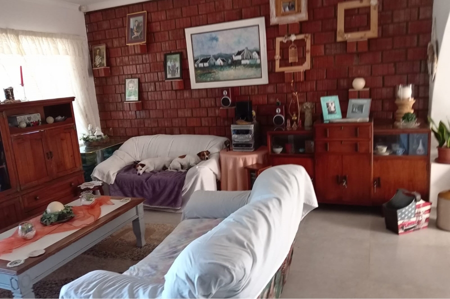 3 Bedroom Property for Sale in Wavecrest Eastern Cape